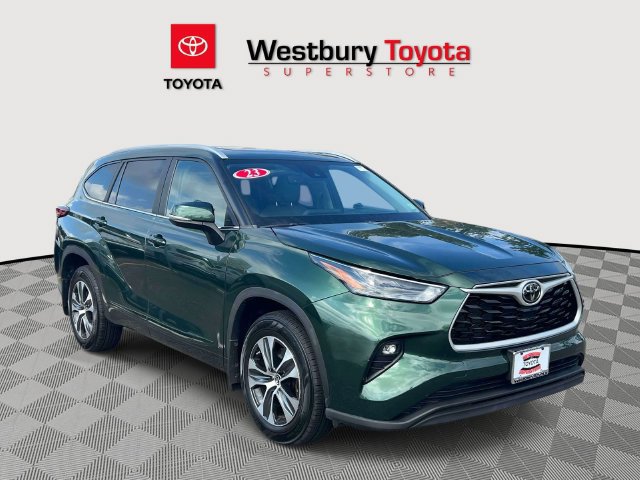 Used 2023 Toyota Highlander XLE