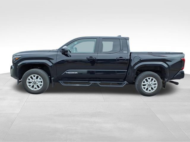 Used 2024 Toyota Tacoma SR5 image 4