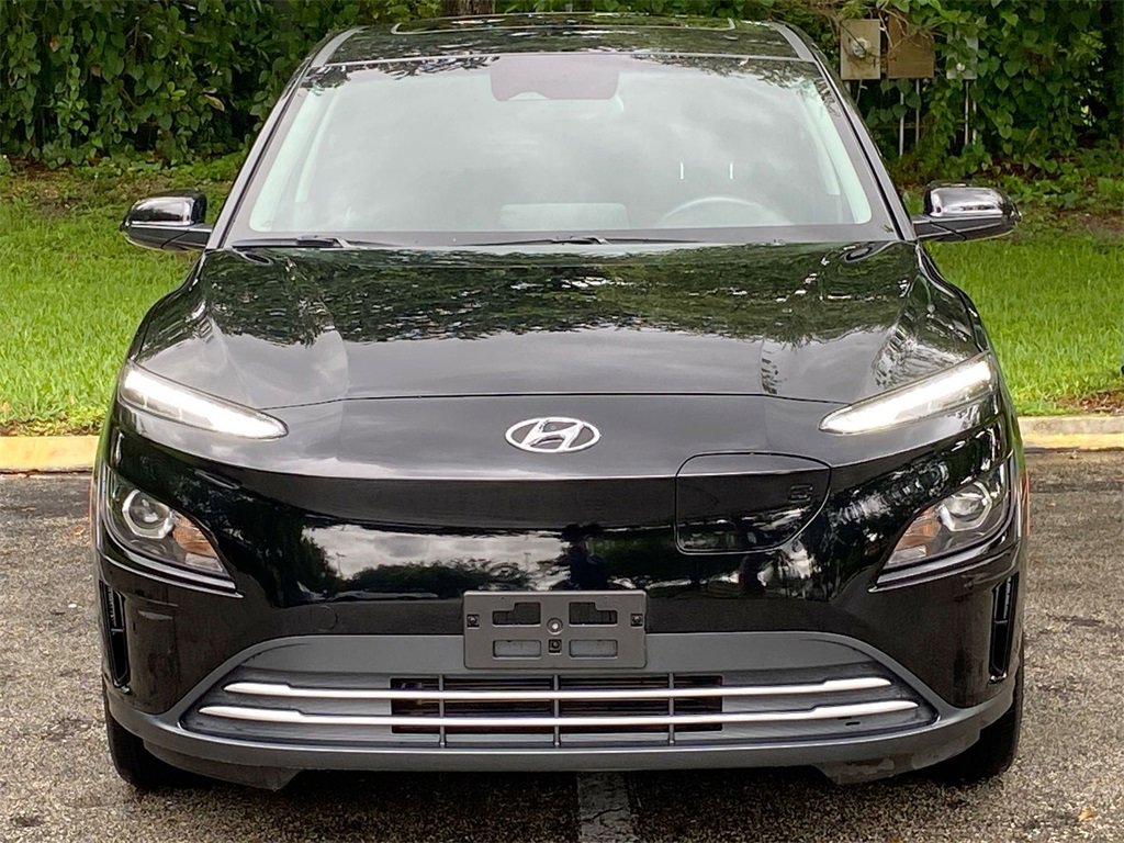 Used 2023 Hyundai Kona SEL image 2