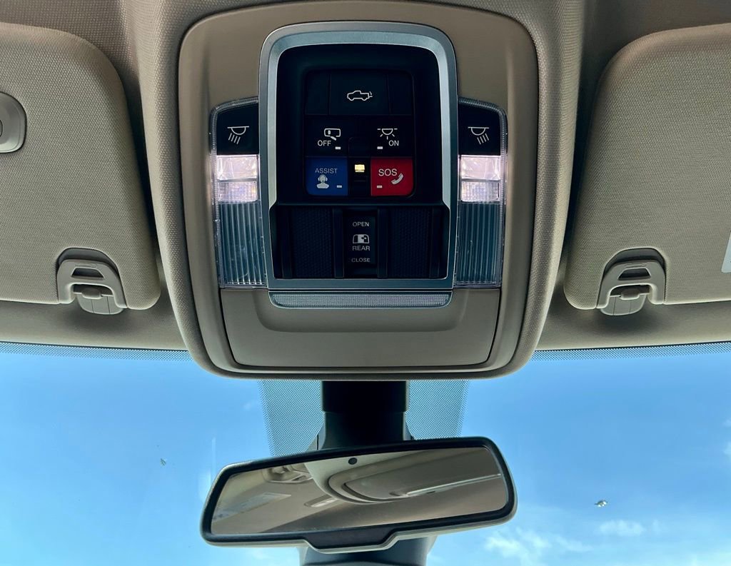 Used 2019 RAM 1500 Laramie image 35