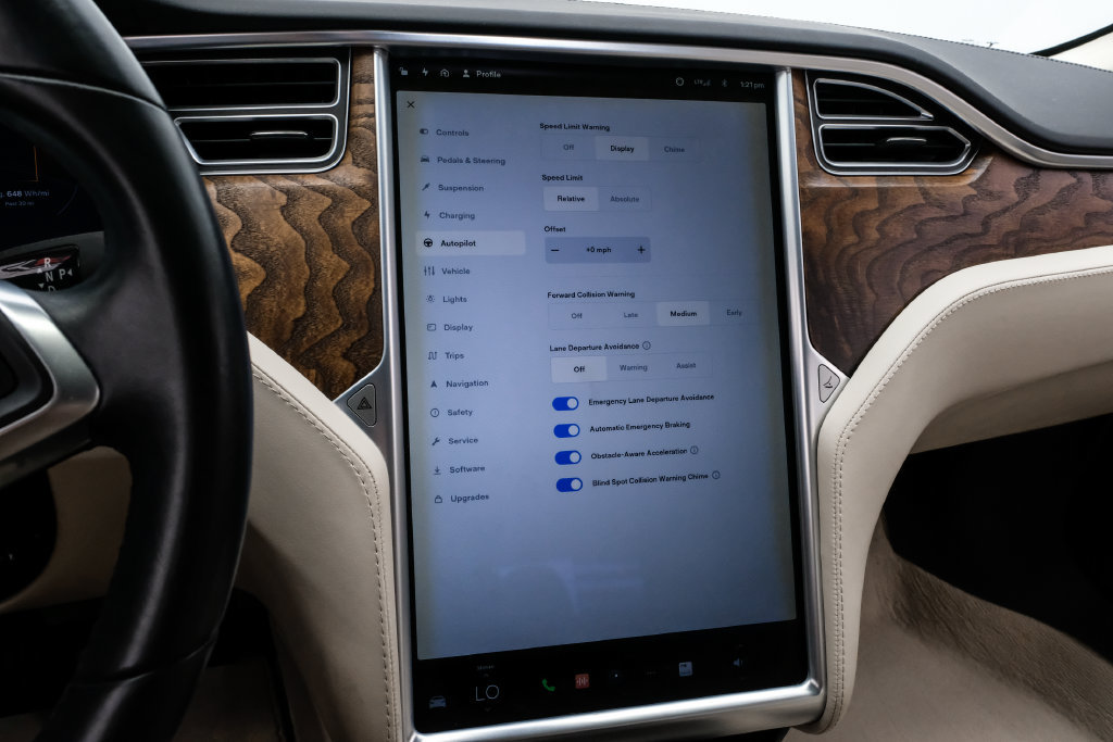 Used 2018 Tesla Model S 75D AWD/4WD image 24