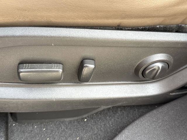 Used 2015 GMC Acadia SLT image 29