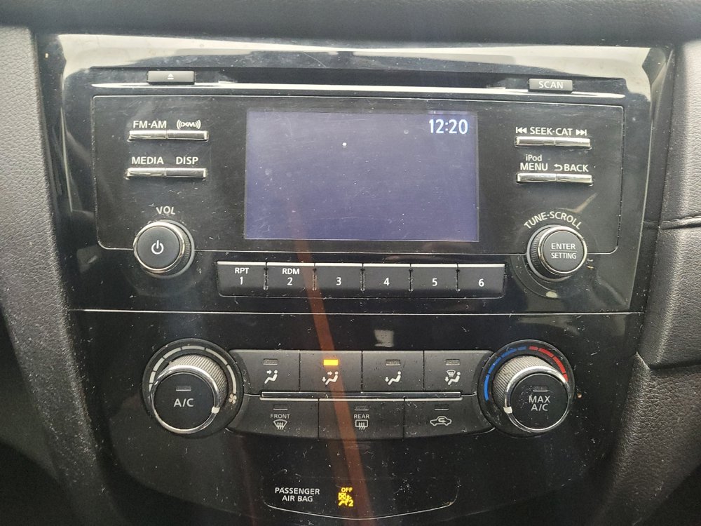 Used 2017 Nissan Rogue S FWD image 23