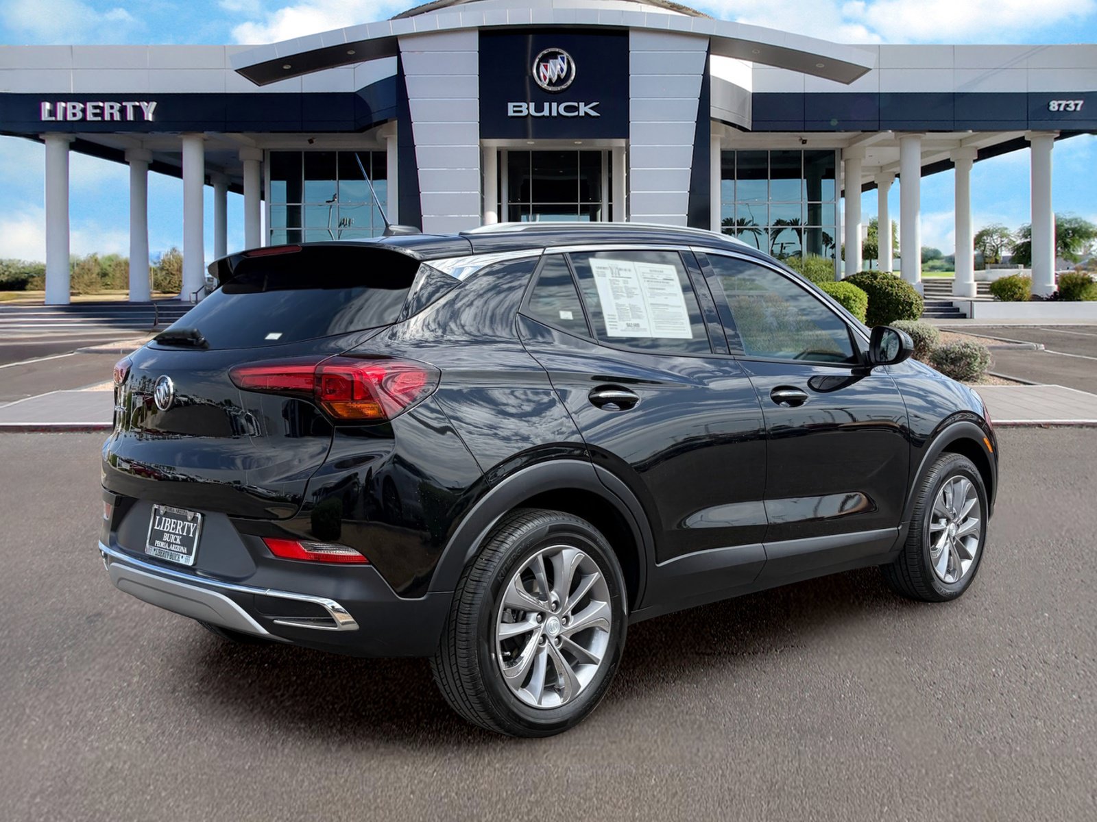 Used 2023 Buick Encore GX Essence w/ Experience Buick Package FWD image 4