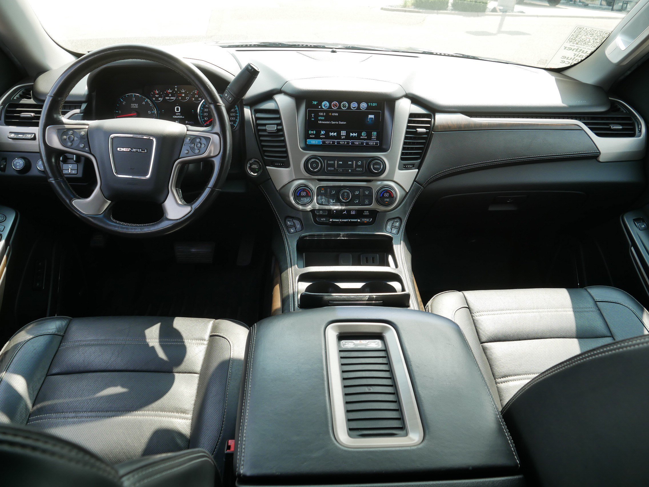 Used 2018 GMC Yukon Denali w/ Denali Ultimate Package AWD/4WD image 10