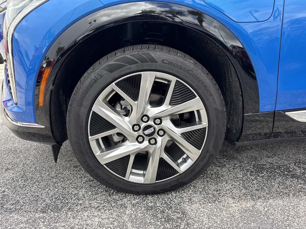 New 2025 Cadillac Optiq Luxury 2 AWD/4WD image 10