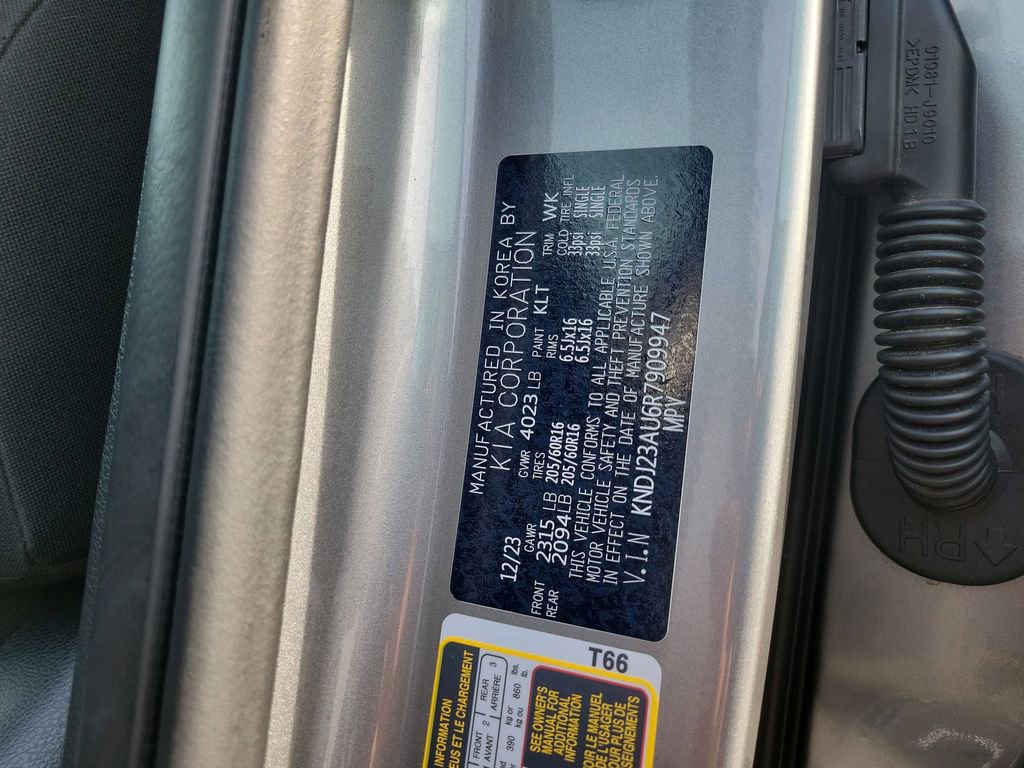 Used 2024 Kia Soul LX w/ Option Group 015 FWD image 40