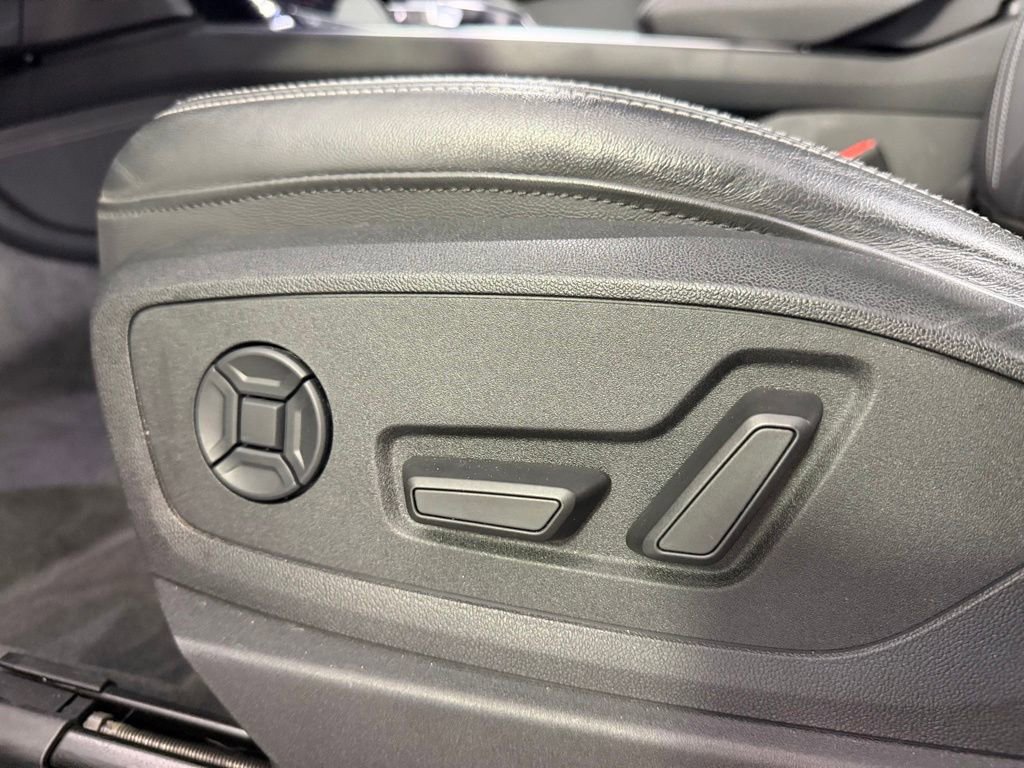 Used 2021 Audi e-tron Premium w/ Convenience Plus Package AWD/4WD image 24