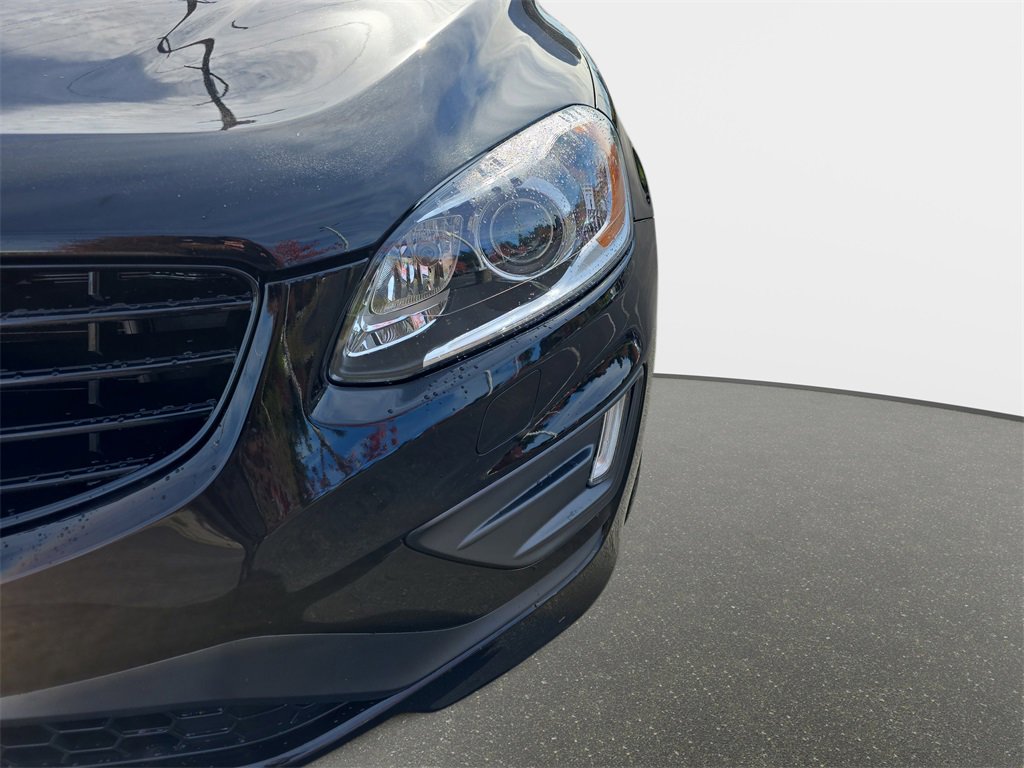 Used 2017 Volvo XC60 T6 R-Design w/ Climate Package image 36