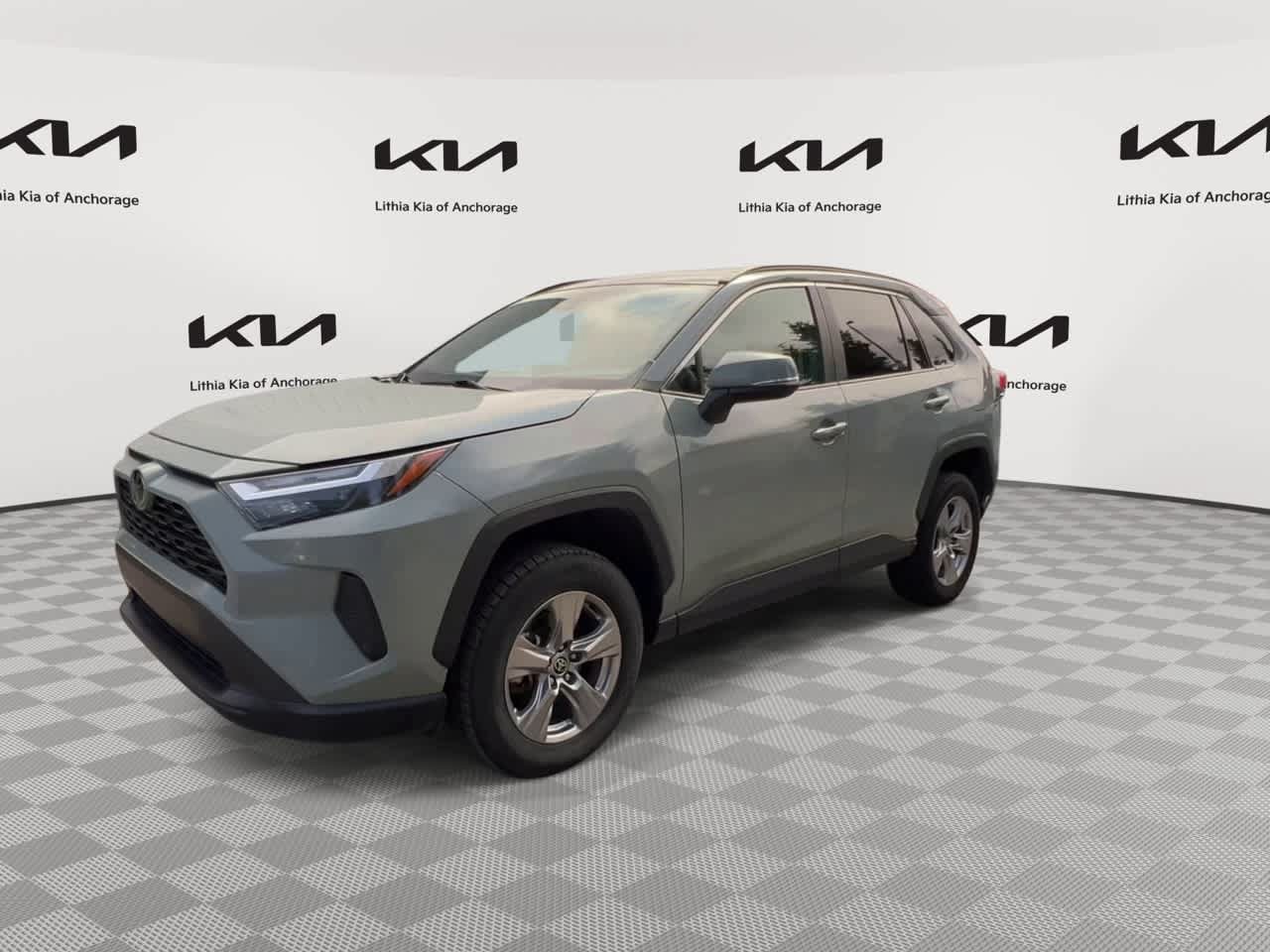 Used 2023 Toyota RAV4 XLE FWD image 6