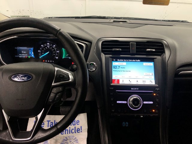 Used 2019 Ford Fusion Titanium FWD image 19