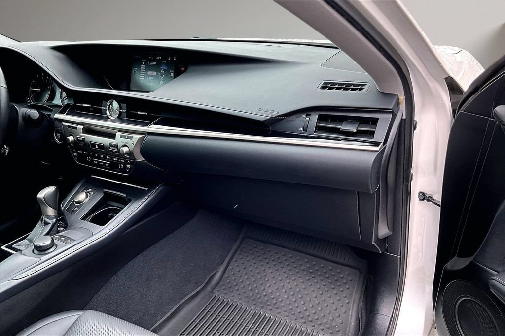 Used 2018 Lexus ES 350 w/ Accessory Package 2 FWD image 26