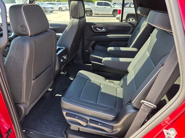 Used 2023 GMC Yukon SLT w/ SLT Premium Package AWD/4WD image 9