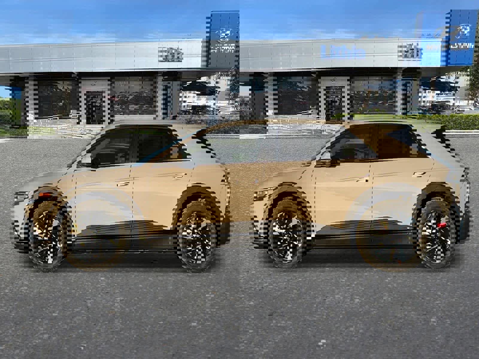 New 2026 Hyundai Ioniq 5 SE image 5