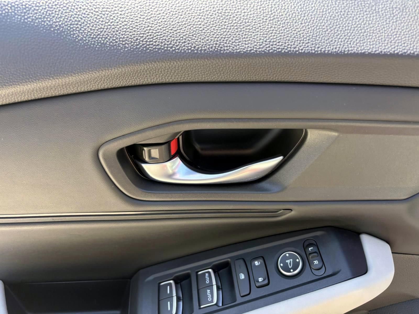 Used 2024 Honda Accord EX image 12