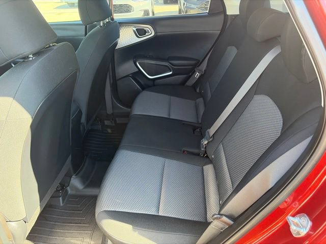 Used 2023 Kia Soul LX w/ LX Technology Package FWD image 15
