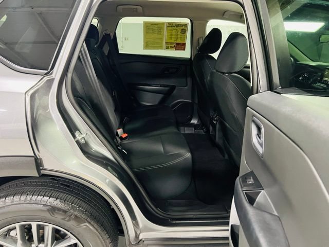 Used 2024 Nissan Rogue S FWD image 29