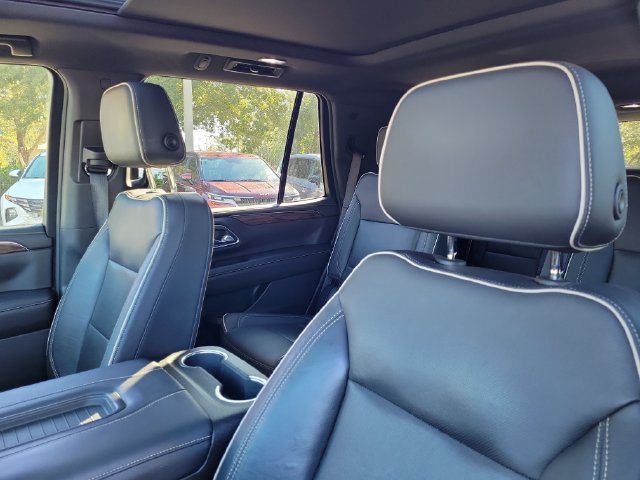 Used 2021 Chevrolet Tahoe Premier w/ Premium Package RWD image 22