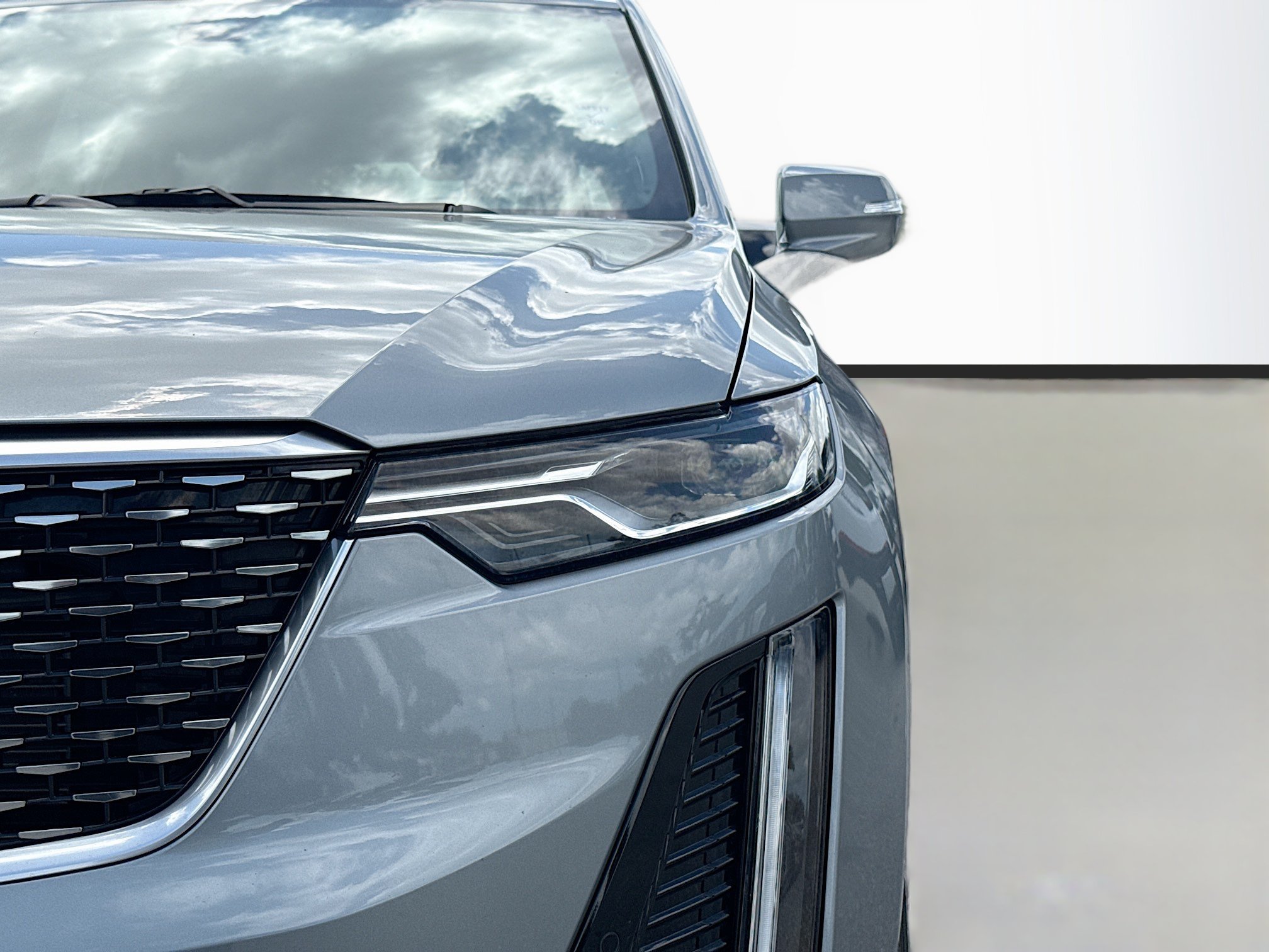 Used 2024 Cadillac XT6 Premium Luxury FWD image 9
