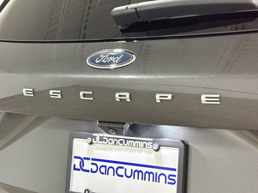 Used 2020 Ford Escape SE FWD image 25