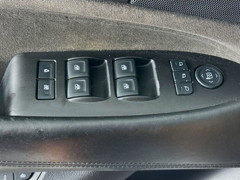 Used 2016 Cadillac Escalade Platinum image 18