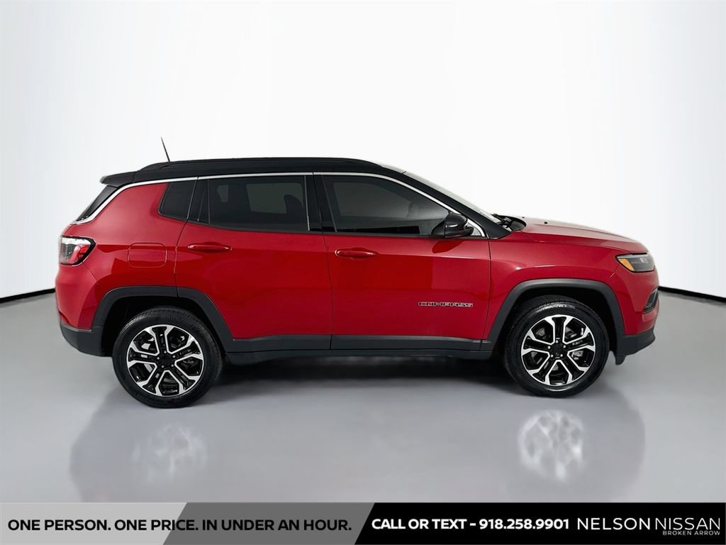 Used 2024 Jeep Compass Limited AWD/4WD image 4