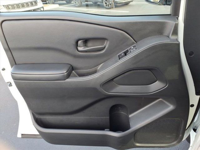 Used 2025 Nissan Frontier S image 22