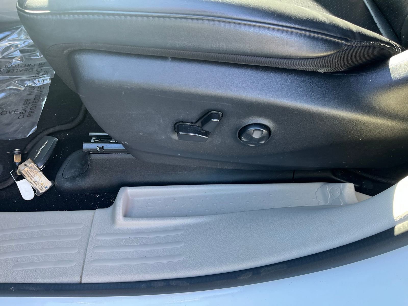 Used 2023 Chrysler Pacifica Touring-L image 37