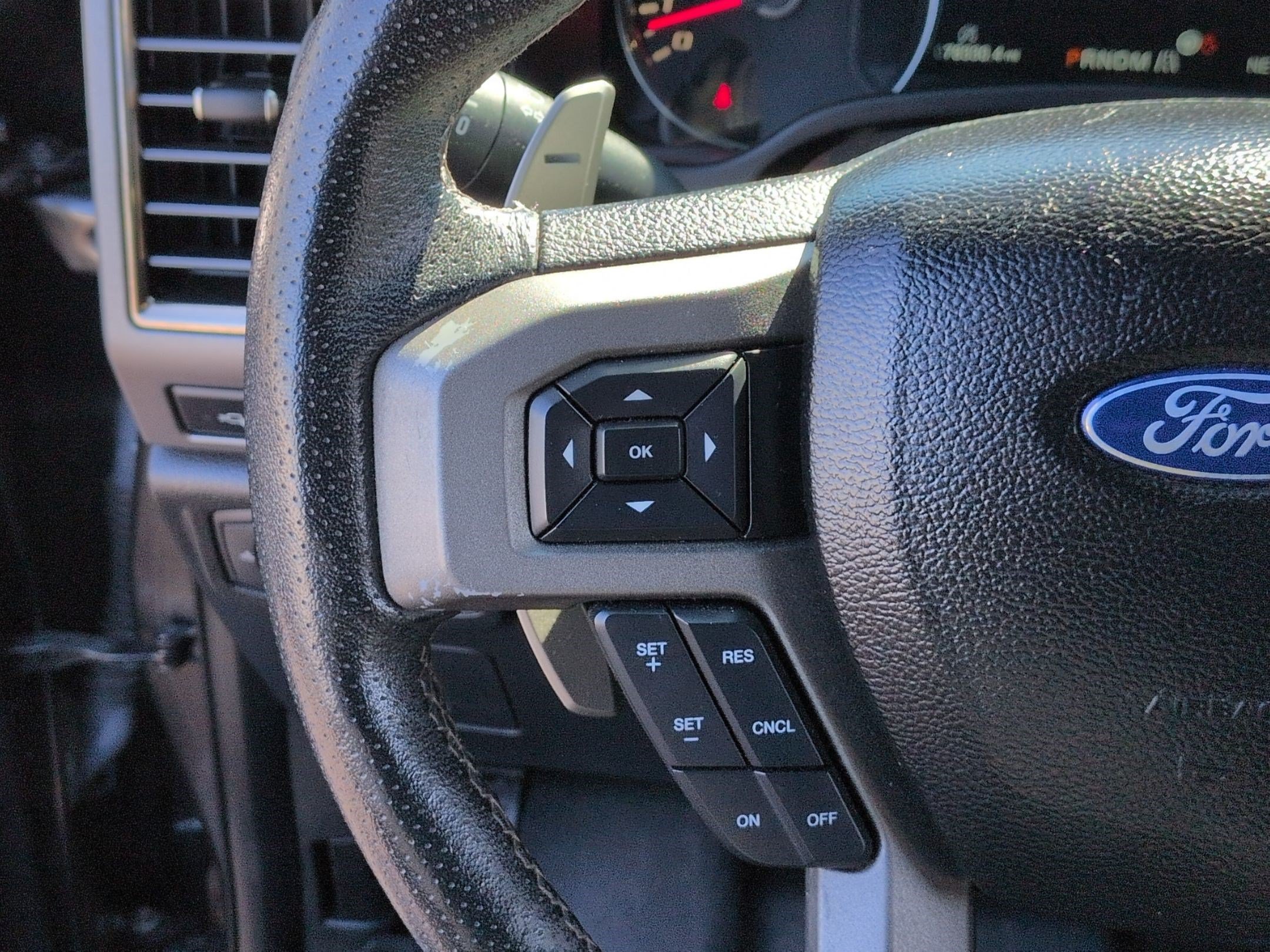 Used 2018 Ford F150 Raptor w/ Equipment Group 802A Luxury AWD/4WD image 18