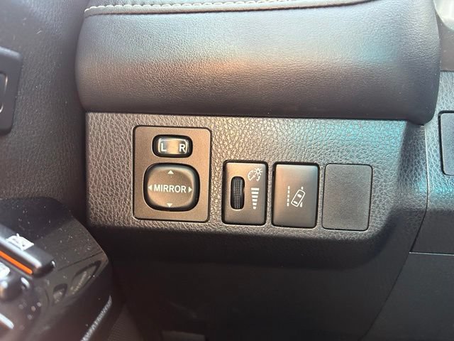 Used 2016 Toyota RAV4 Limited AWD/4WD image 26