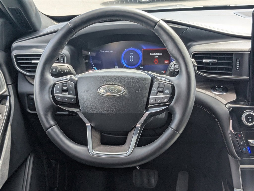 Used 2022 Ford Explorer Platinum w/ Equipment Group 601A image 13