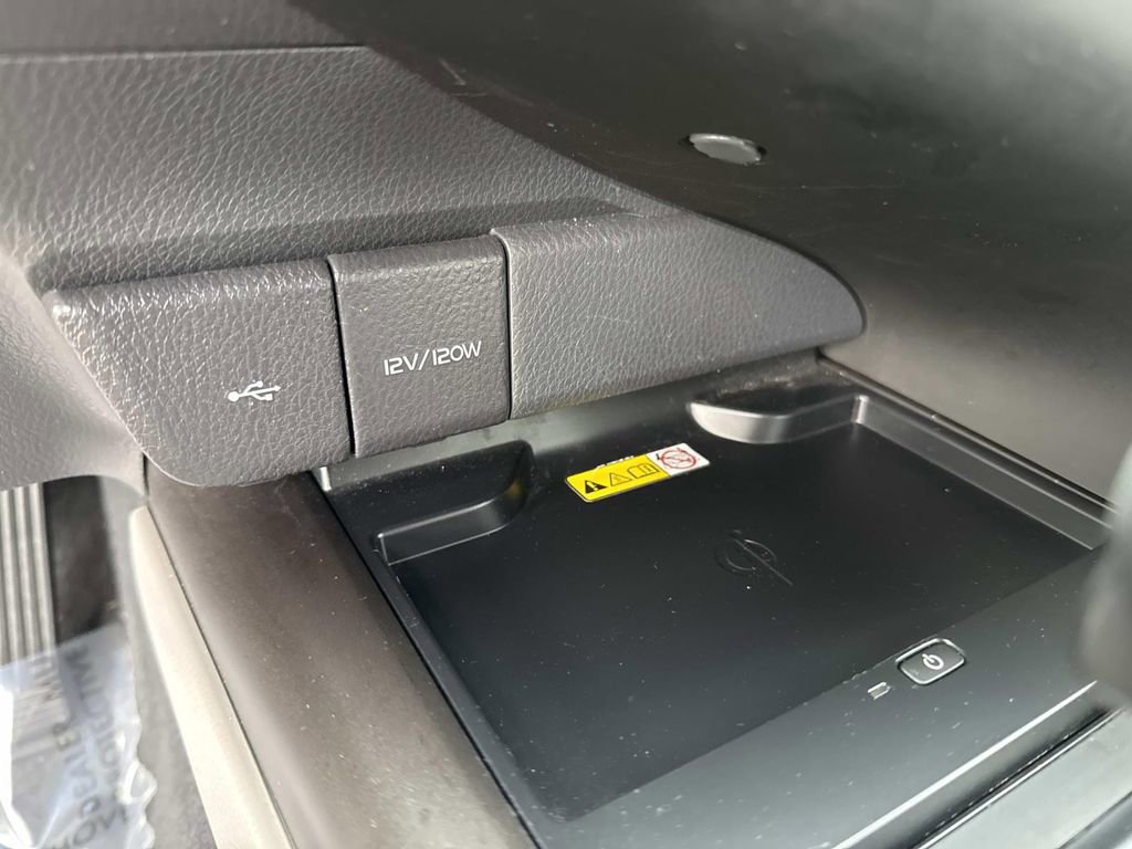 Used 2024 Toyota Camry XSE image 31