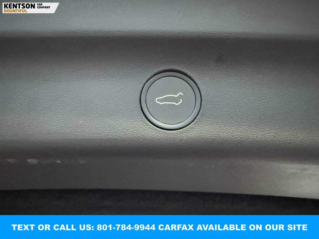 Used 2022 Tesla Model Y Performance image 34