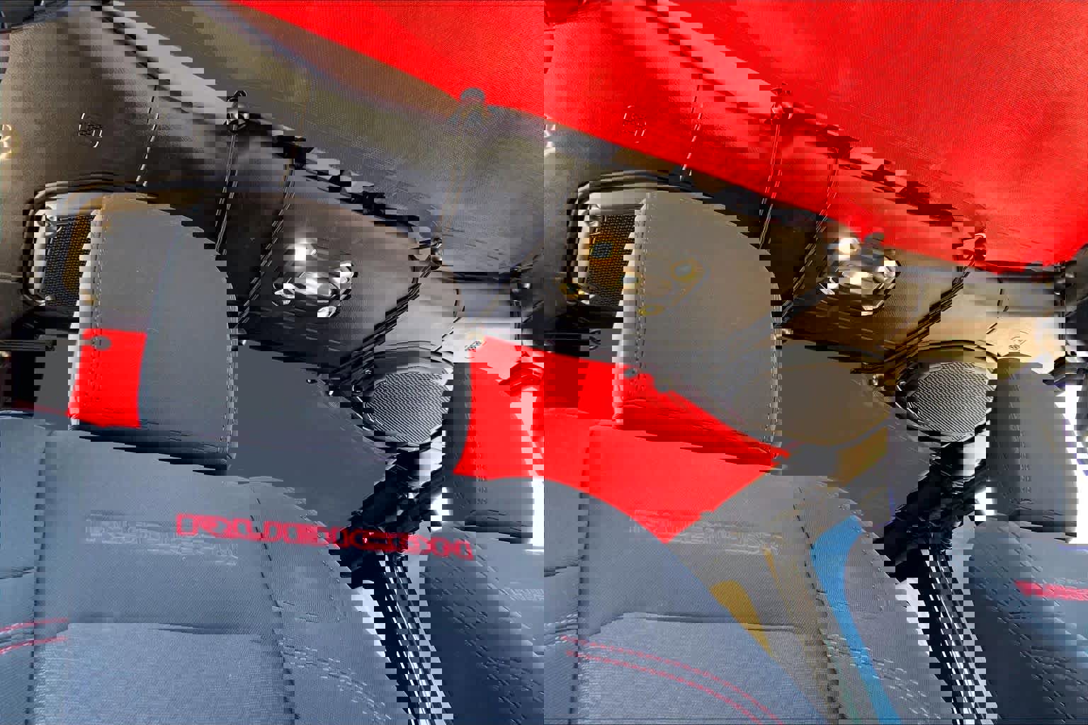 Used 2021 Jeep Wrangler Unlimited Rubicon AWD/4WD image 14