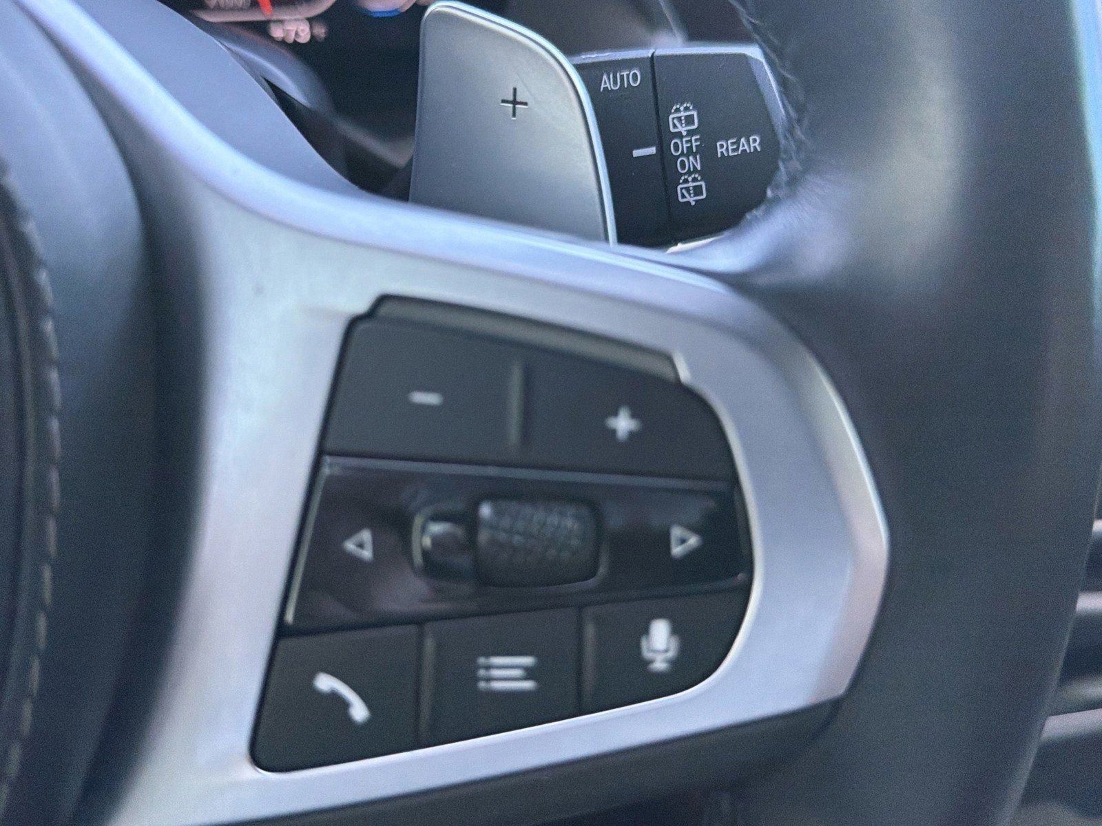 Used 2022 BMW X7 M50i w/ Dynamic Handling Package AWD/4WD image 34