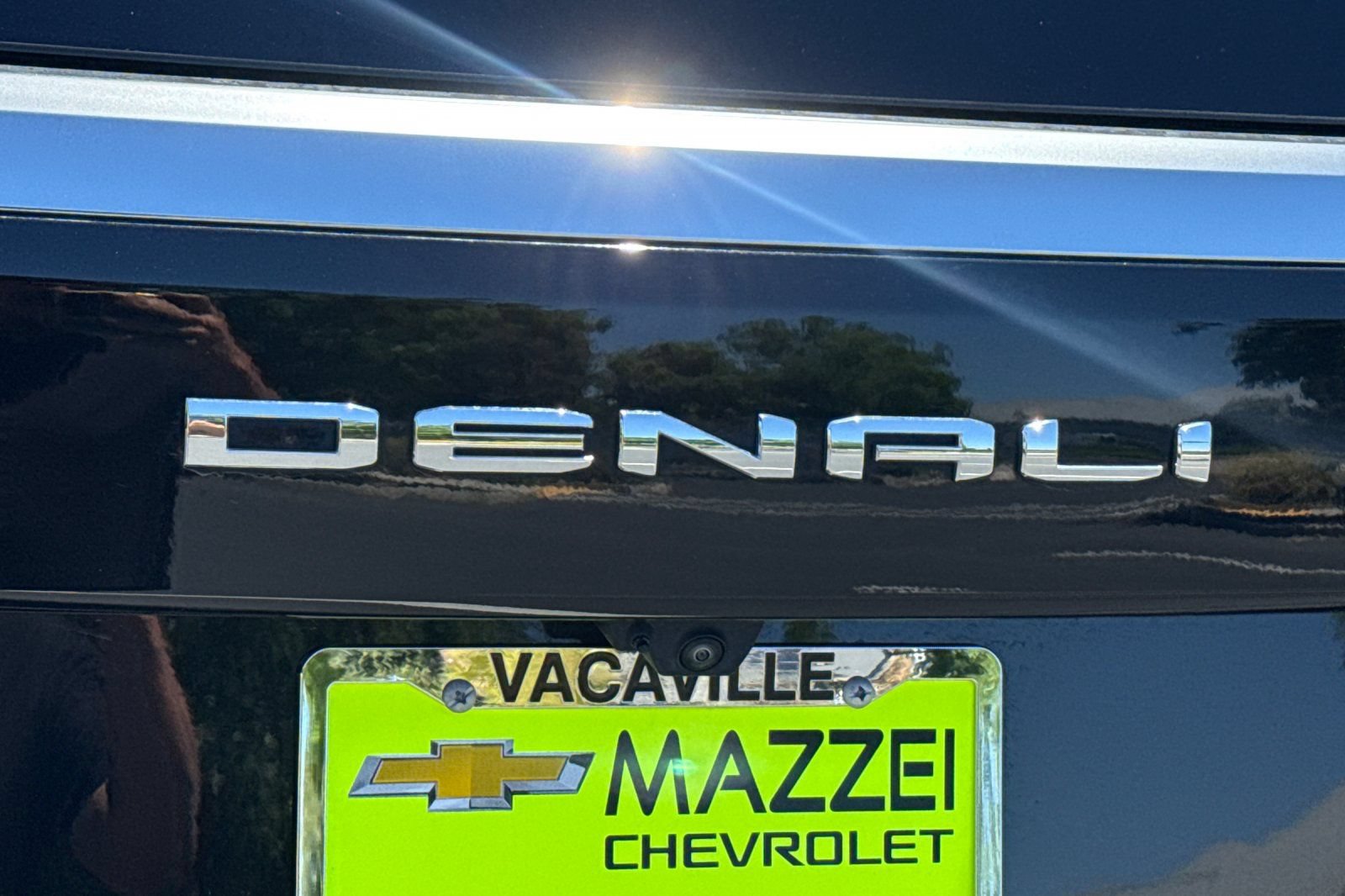 Used 2025 GMC Yukon Denali AWD/4WD image 13