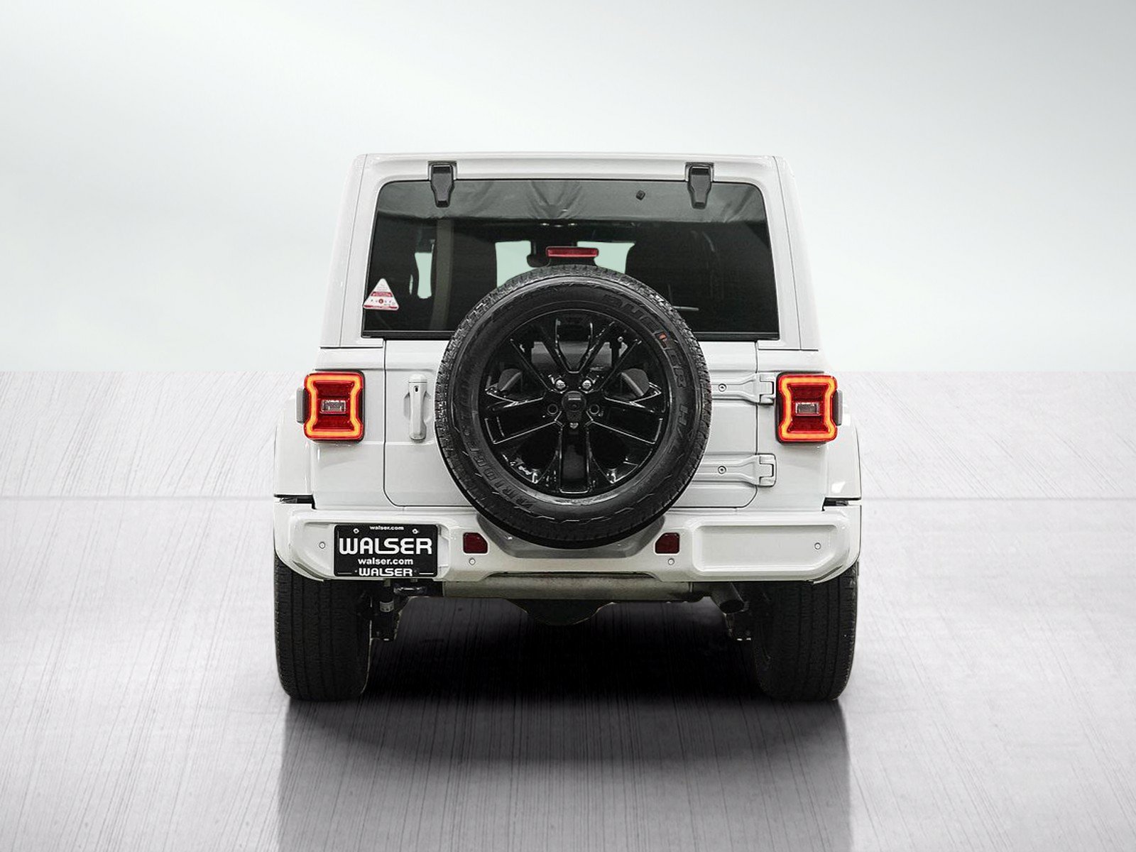 Used 2021 Jeep Wrangler Unlimited Sahara AWD/4WD image 4