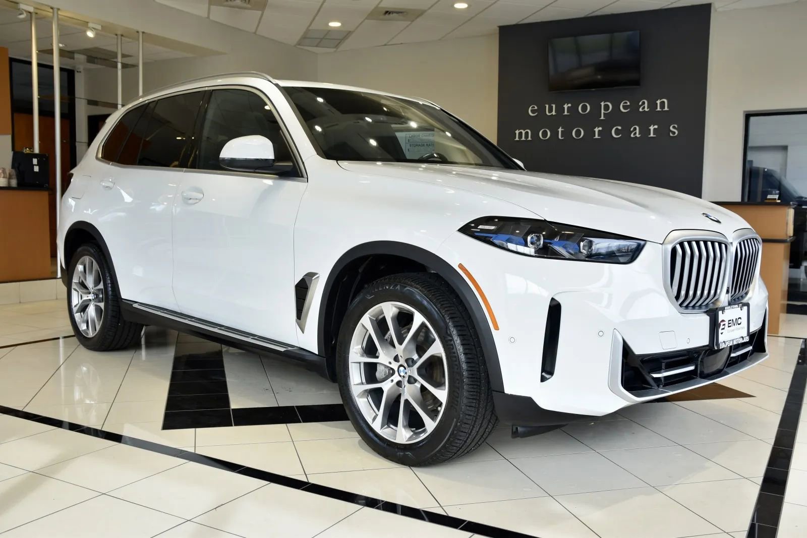 Used 2026 BMW X5 xDrive40i AWD/4WD image 1