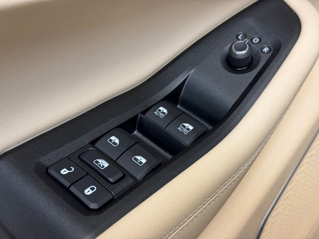 Used 2025 Jeep Grand Cherokee Limited 4xe w/ Luxury Tech Group II image 10