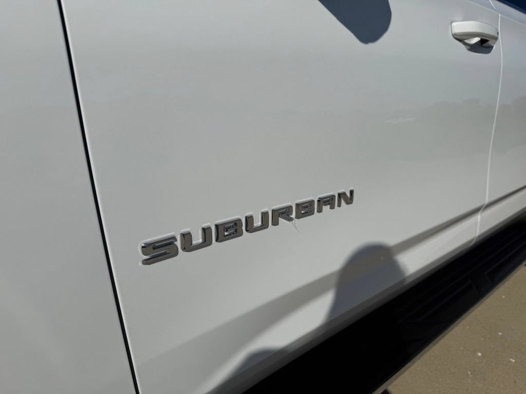 Used 2026 Chevrolet Suburban LS AWD/4WD image 11