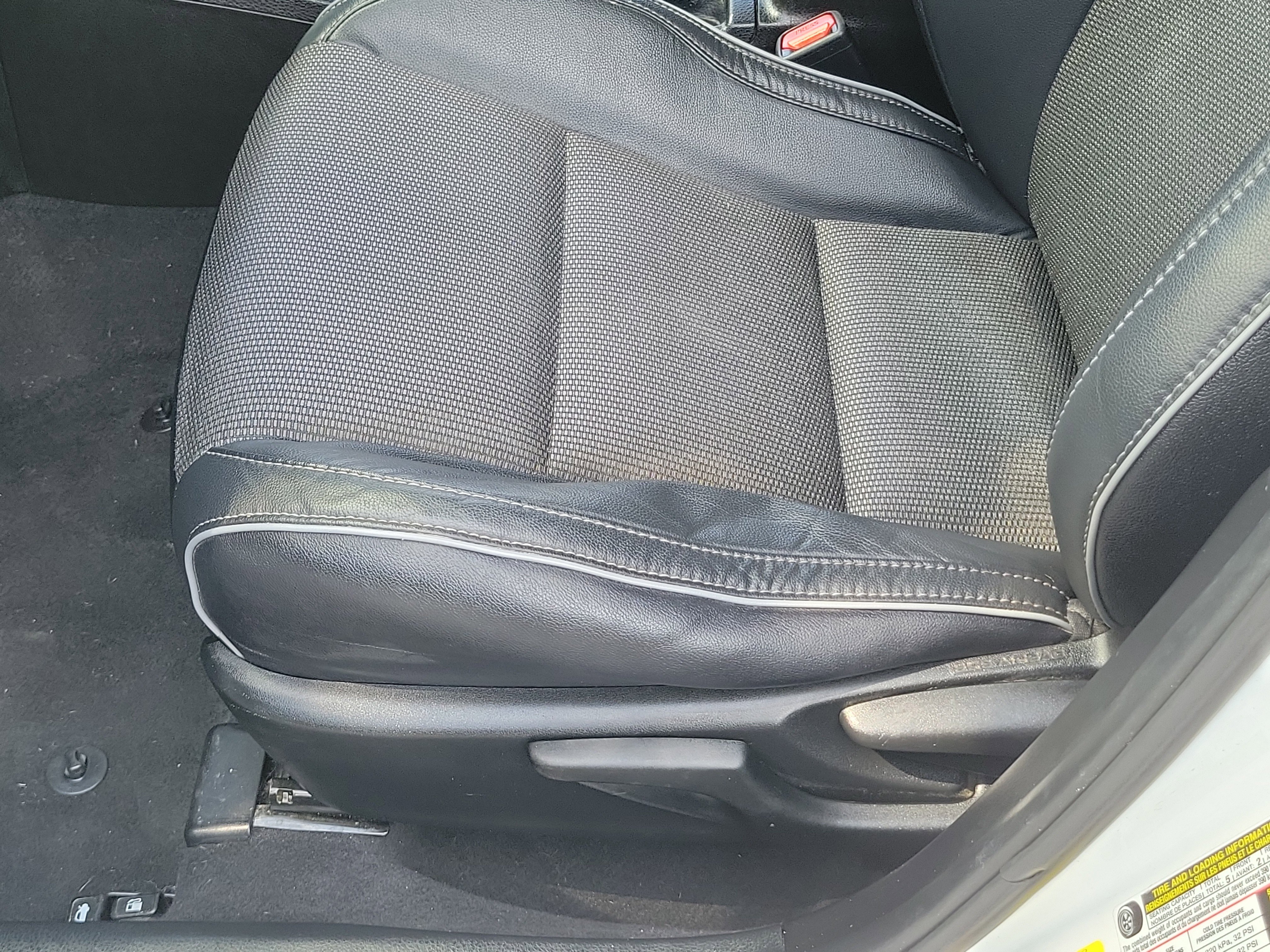 Used 2015 Toyota Corolla S image 19