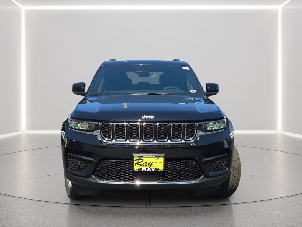 New 2026 Jeep Grand Cherokee Laredo X AWD/4WD image 2