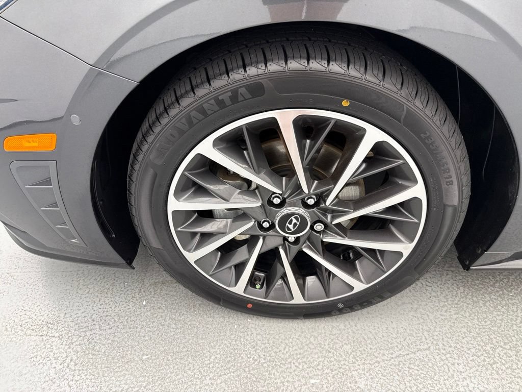Used 2021 Hyundai Sonata Limited FWD image 4