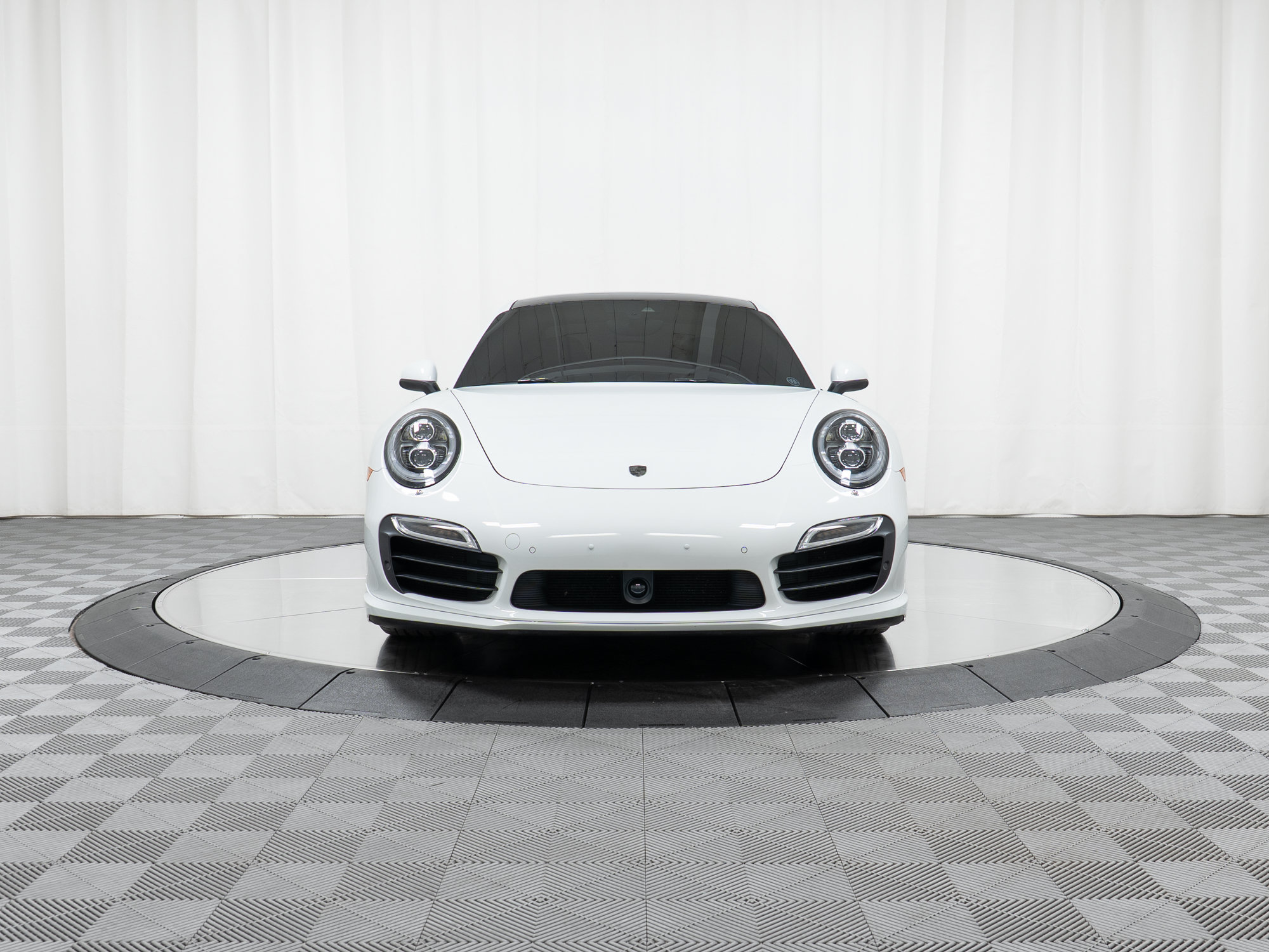 Certified 2014 Porsche 911 Turbo S AWD/4WD image 10