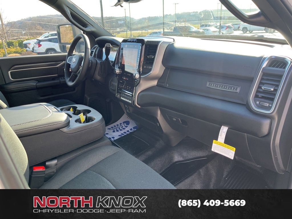 New 2026 RAM 4500 4x4 Crew Cab DRW image 27