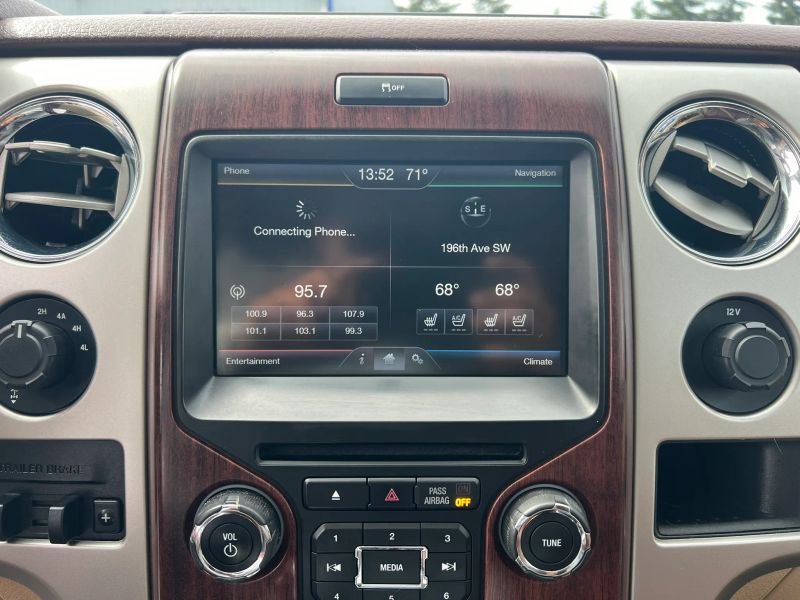 Used 2014 Ford F150 King Ranch w/ King Ranch Luxury Package AWD/4WD image 28