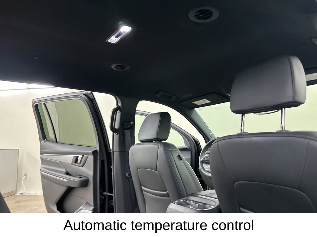 Used 2025 Buick Enclave Preferred image 22