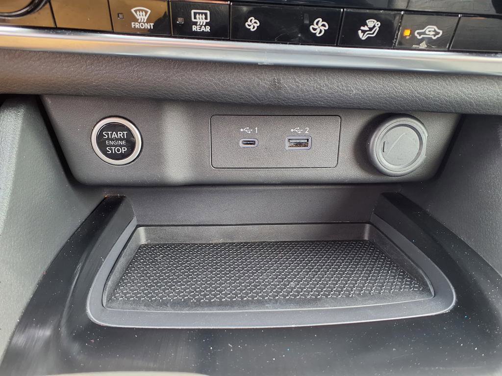 Used 2023 Nissan Rogue SV image 51