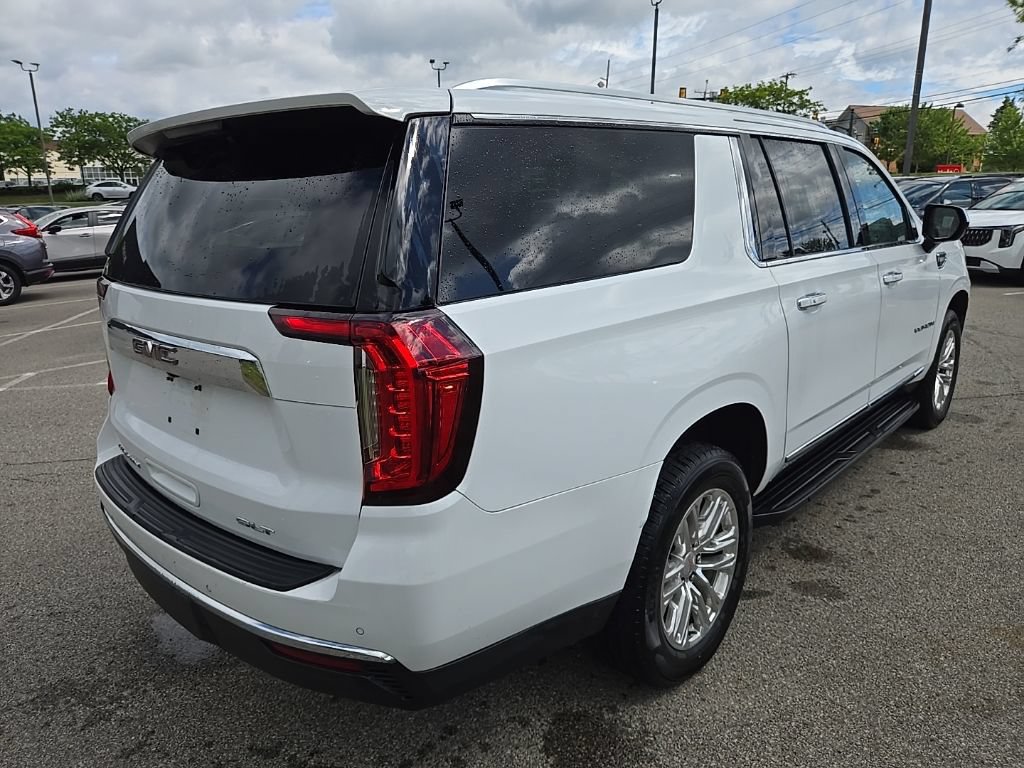 Used 2023 GMC Yukon XL SLT AWD/4WD image 3