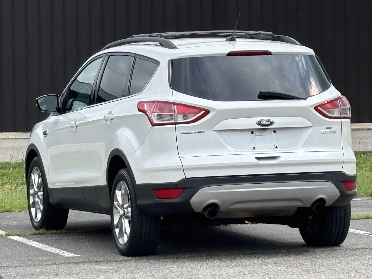Used 2015 Ford Escape SE w/ Equipment Group 201A FWD image 6